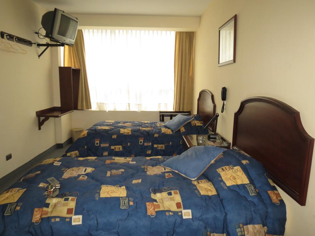 Hotel Plaza Mayor Лима Стая снимка