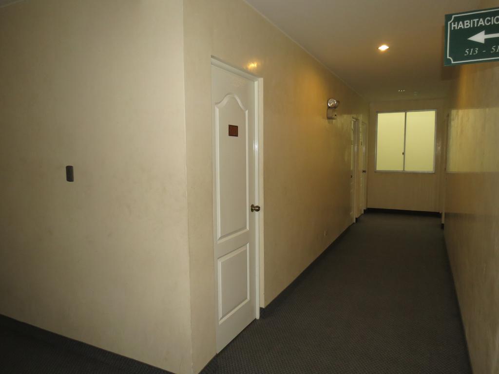 Hotel Plaza Mayor Лима Екстериор снимка