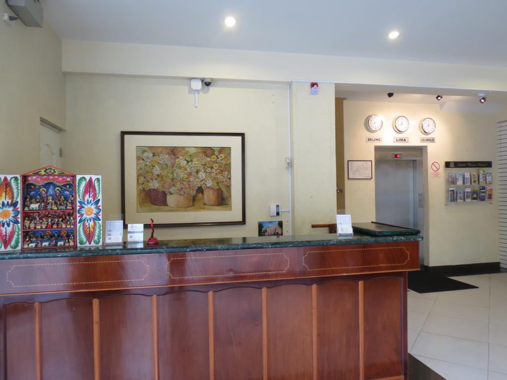 Hotel Plaza Mayor Лима Екстериор снимка