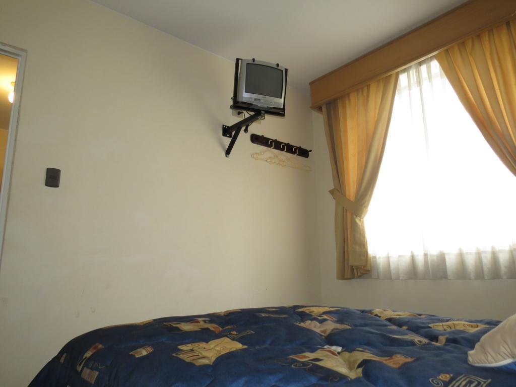 Hotel Plaza Mayor Лима Стая снимка