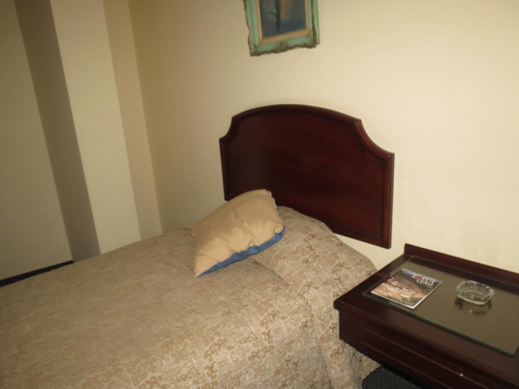 Hotel Plaza Mayor Лима Стая снимка